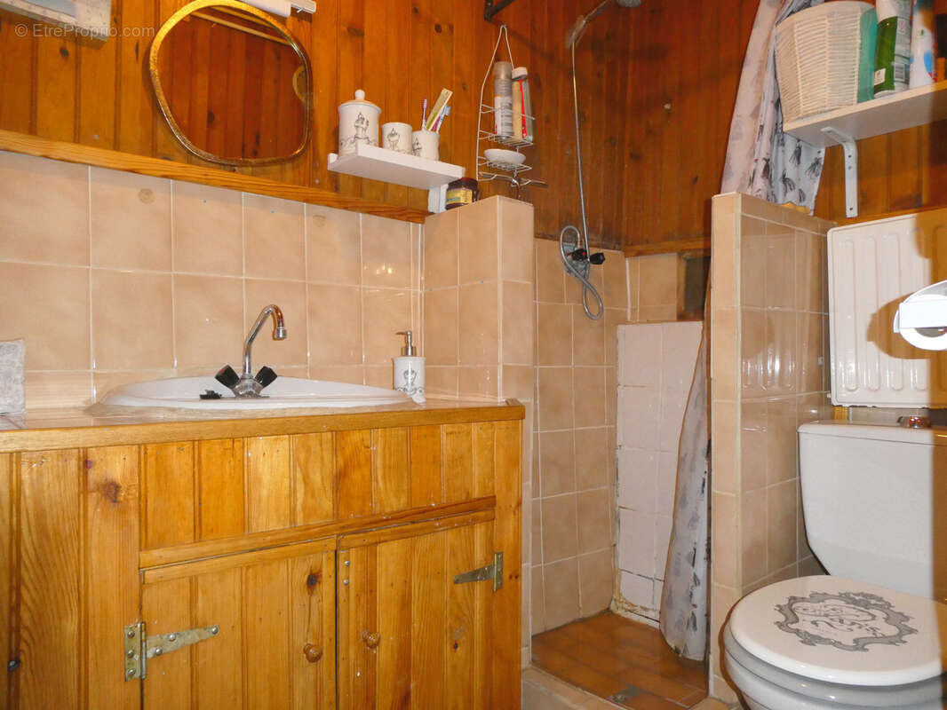 Maison à MONTROMANT