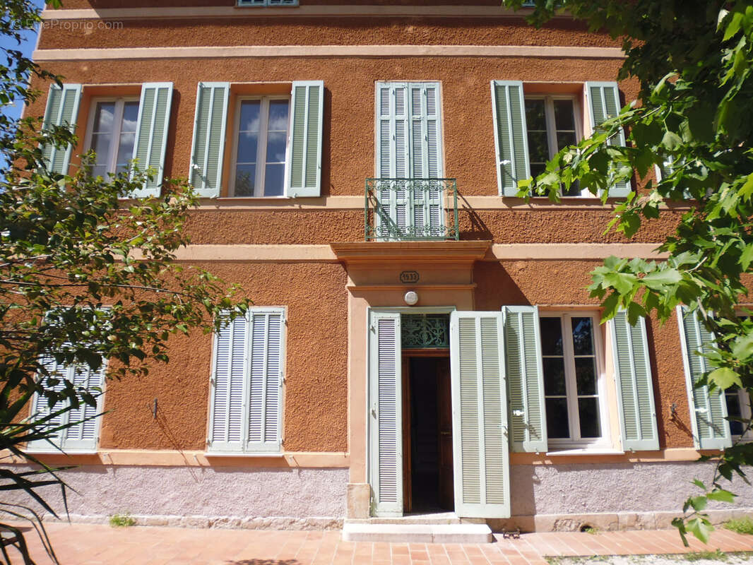 Maison à SOLLIES-PONT
