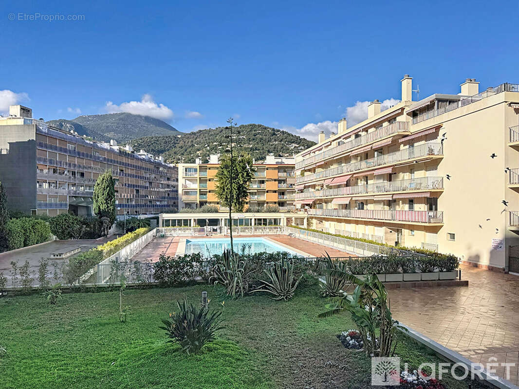 Appartement à ROQUEBRUNE-CAP-MARTIN