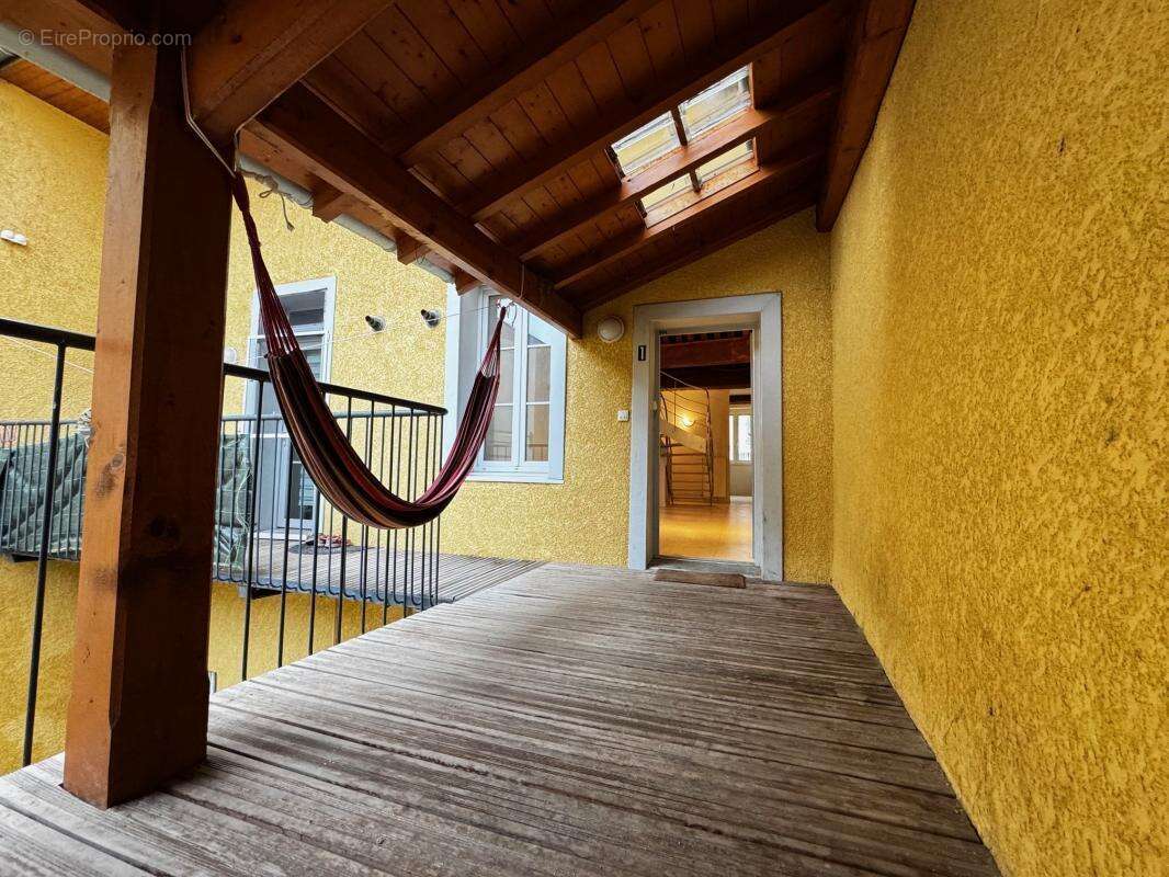 Appartement à PONT-DE-VAUX