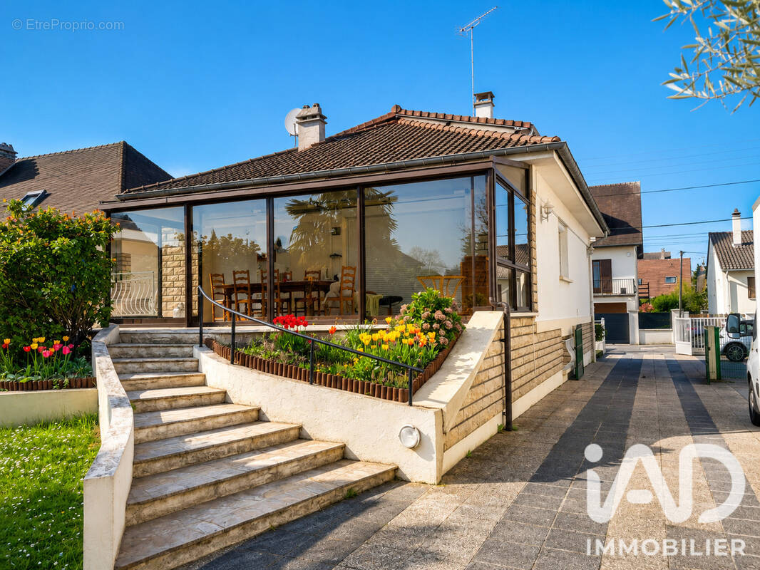 Photo 1 - Maison à MORANGIS