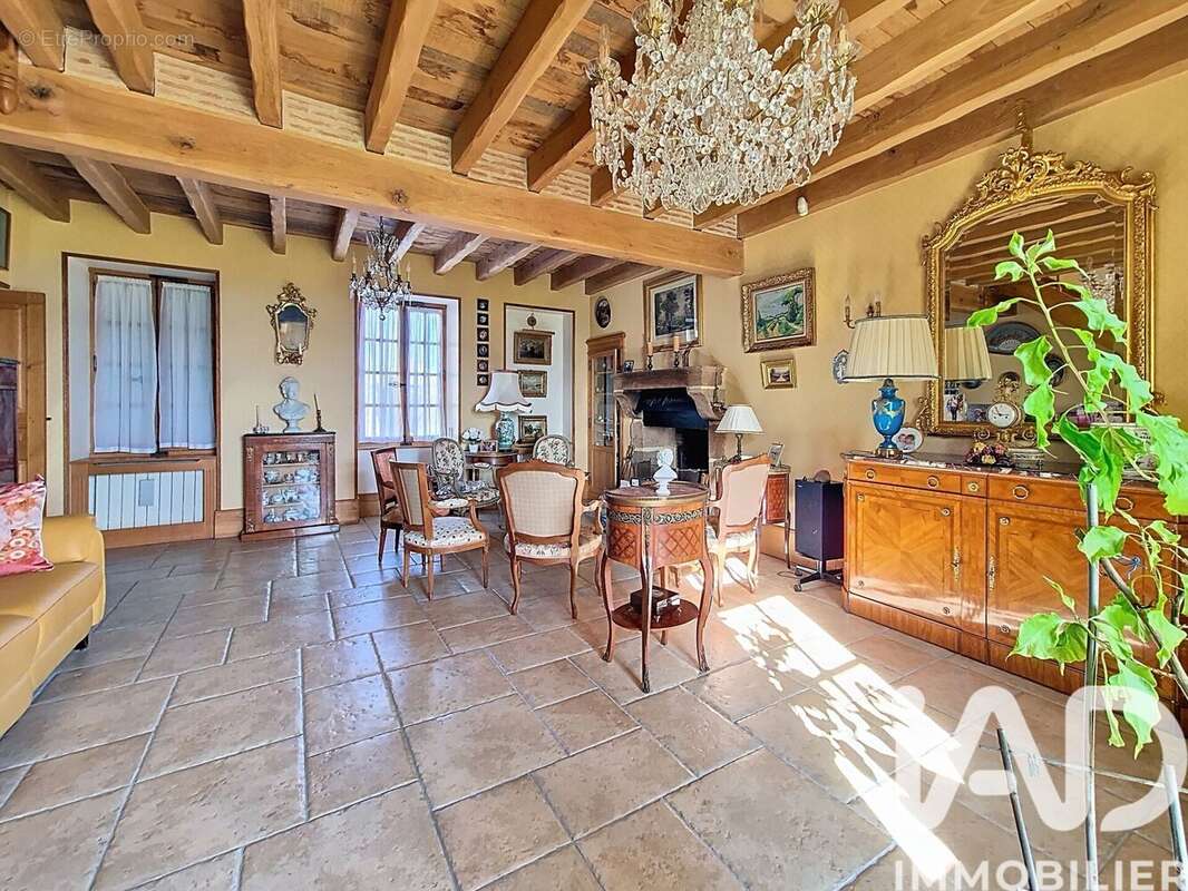 Maison 162 m² à Franchesse  - photo 3