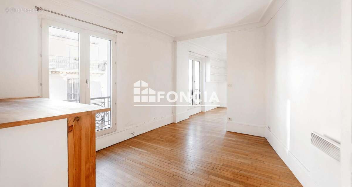 Appartement à PARIS-18E