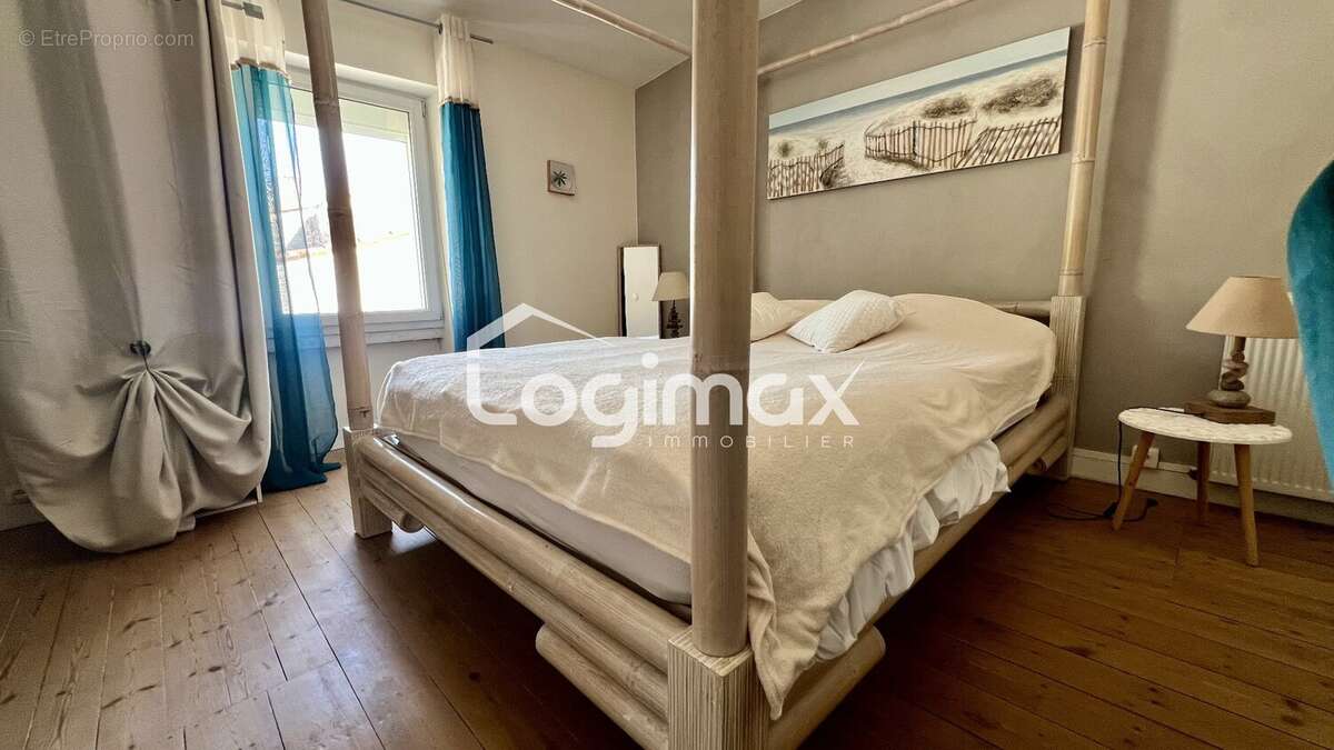 Maison 210 m² à Salles-Sur-Mer  - photo 10