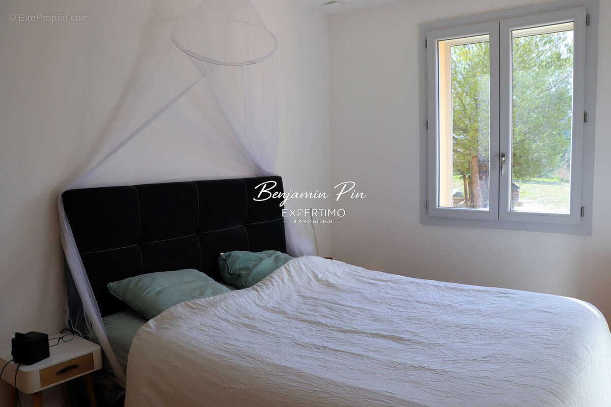 Maison à SAINT-SATURNIN-LES-APT