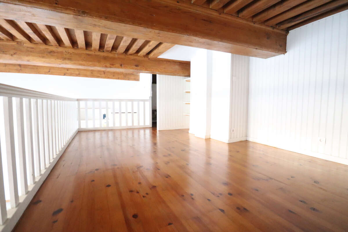 Appartement à LYON-1E