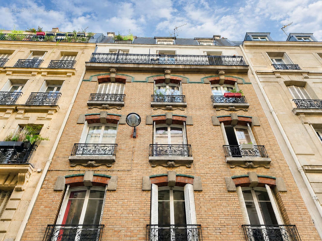 Appartement à PARIS-18E