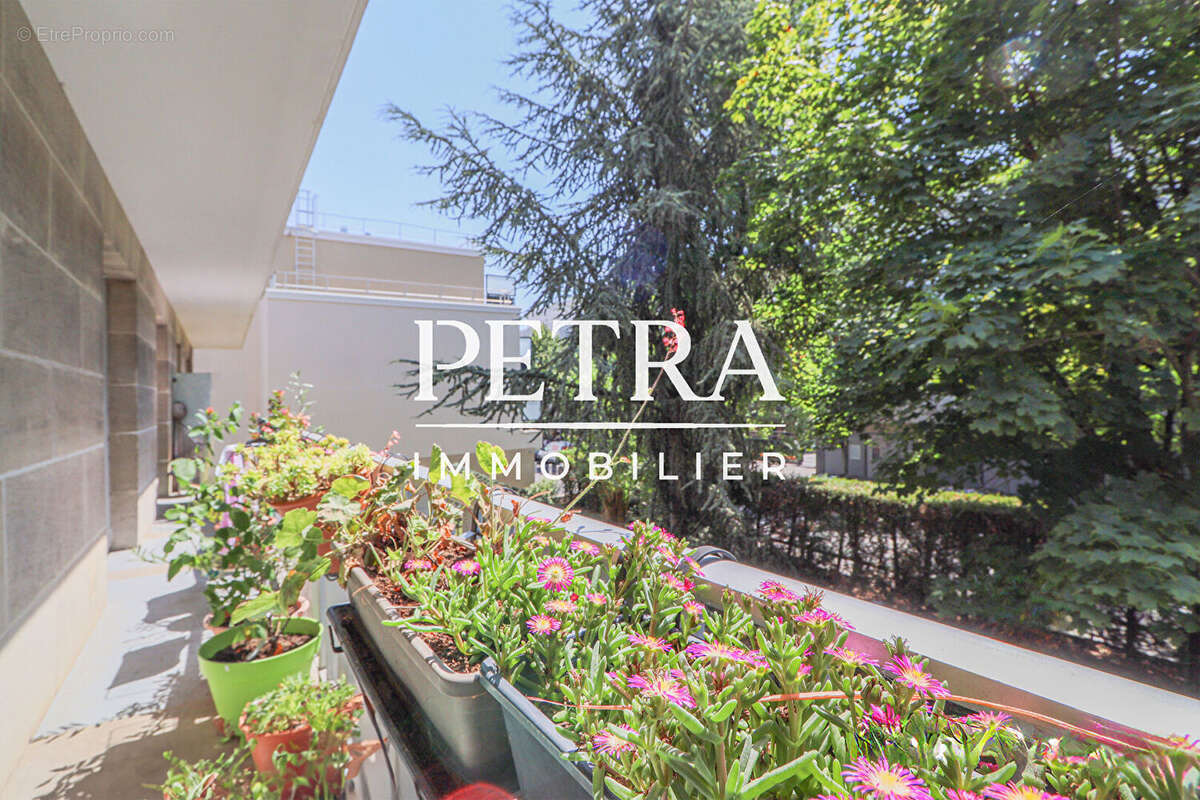 Appartement à L&#039;HAY-LES-ROSES