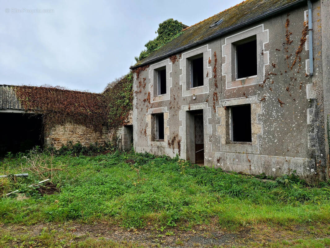 Maison à SAINT-DERRIEN