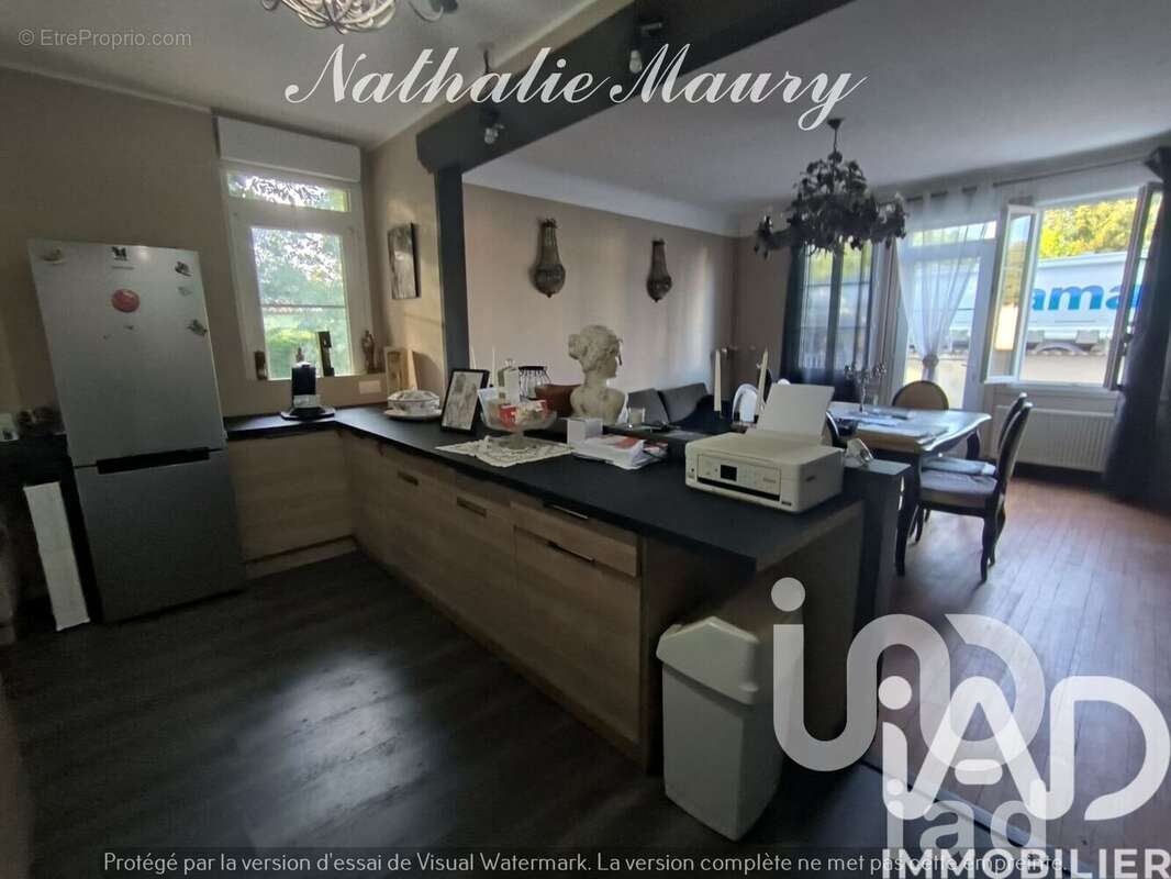 Maison 180 m² à L'eguille  - photo 3