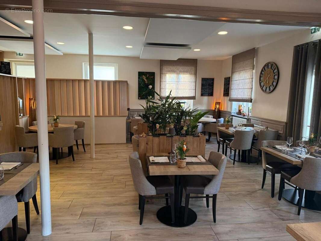 Photo 4 - Commerce à SAINT-LOUIS