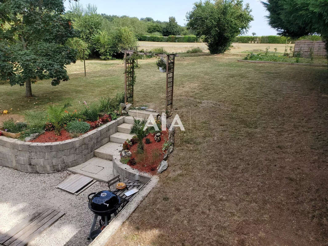 Maison de Village Proche de Civray - photo 3