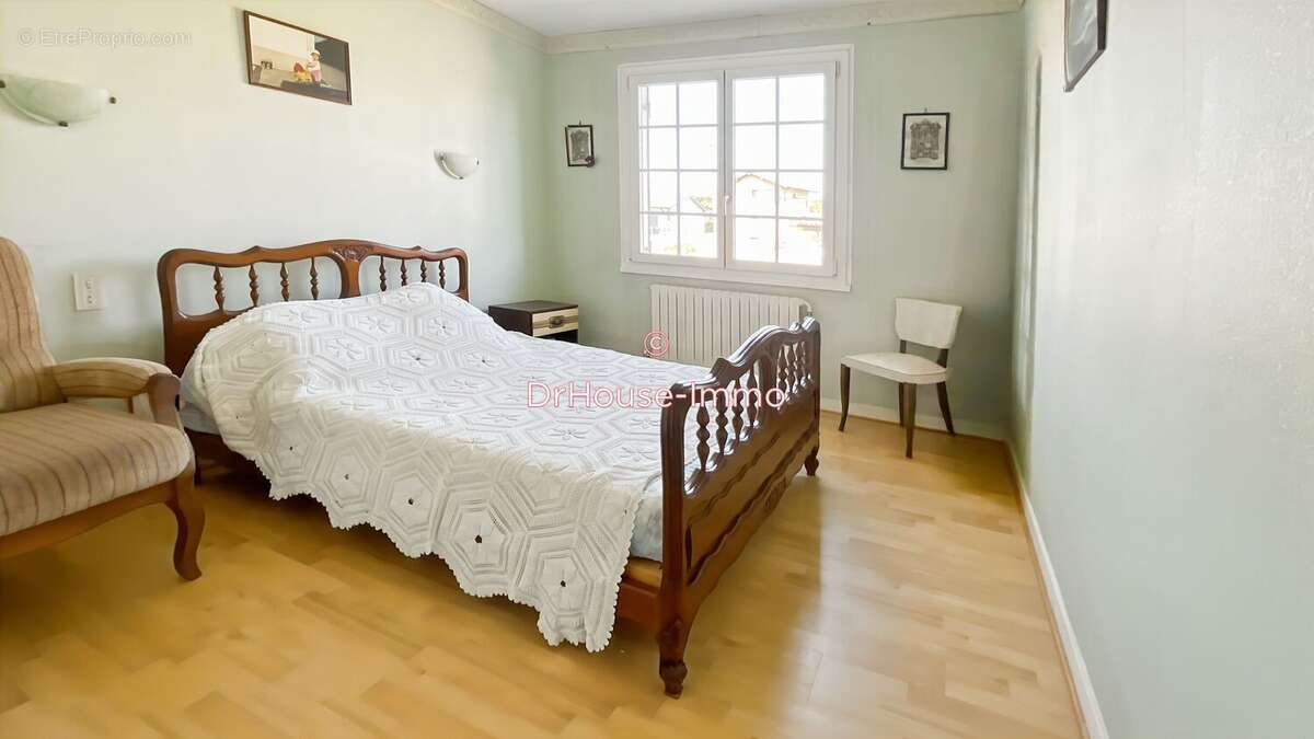 Maison 136 m² à Fareins  - photo 22