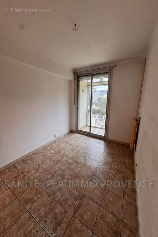 Appartement à AUBAGNE
