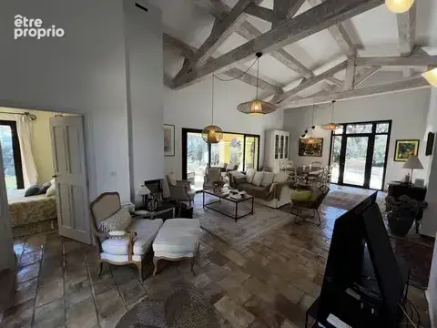Maison 6 pièces 160 m² à vendre à Cotignac (83570) - photo 2