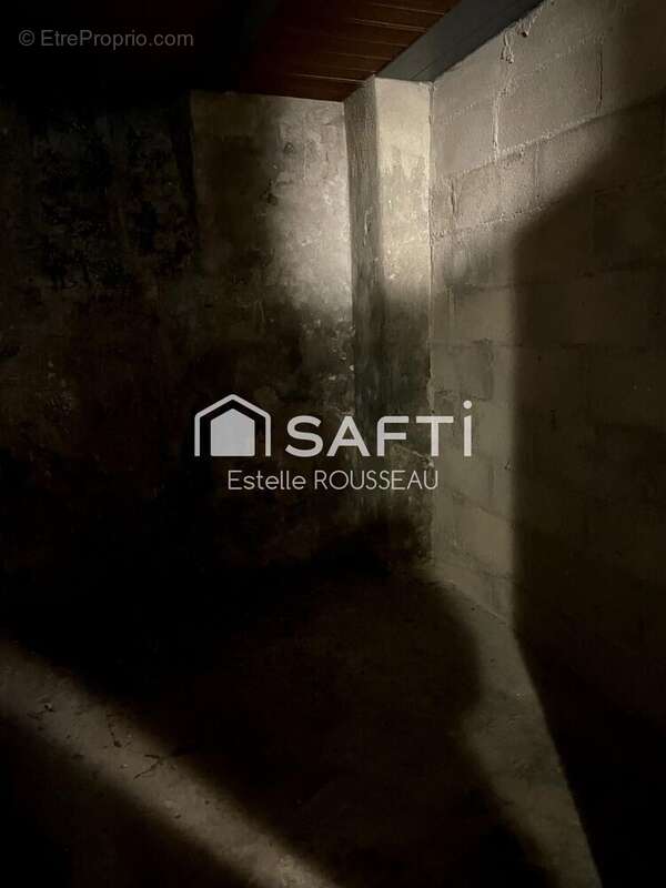 Photo 3 - Parking à PARIS-10E