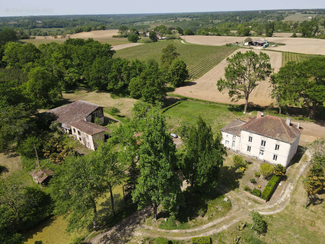 Maison à CASTELNAU-D'AUZAN