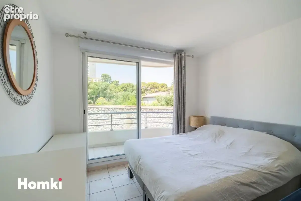 Appartement T3 de 75 m² à Marseille 13008, Rue du Commandant Rolland - photo 8