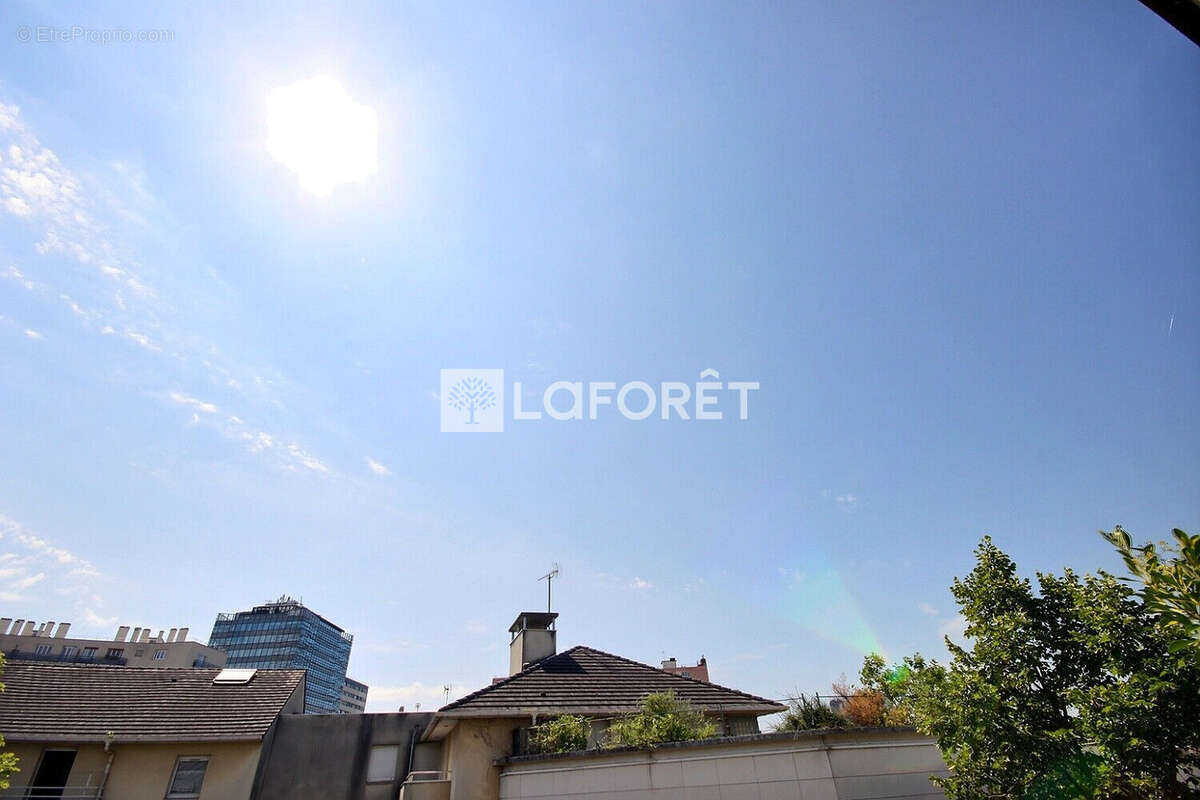 Appartement à LA GARENNE-COLOMBES