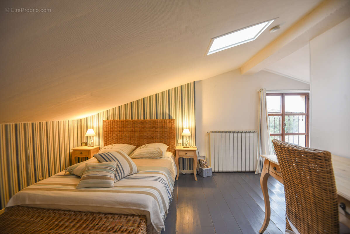 Maison à LE CANNET-DES-MAURES