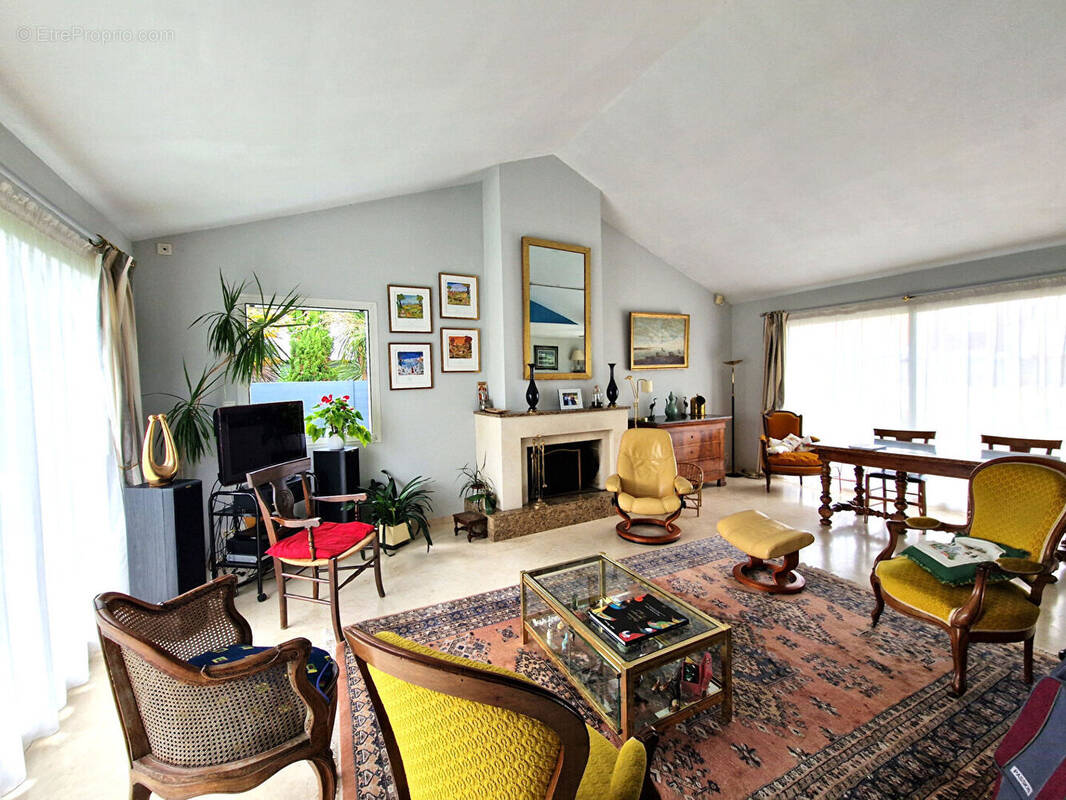 Maison à SAINT-SEBASTIEN-SUR-LOIRE