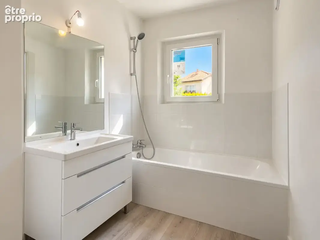 Maison de plain-pied T4 refaite à neuf — 93 m2 sur terrain arboré de 703 m2 - photo 5