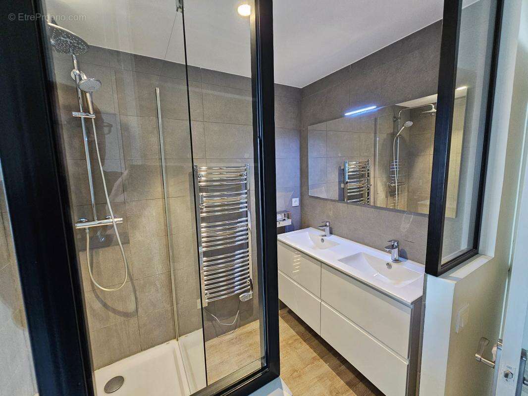 Appartement à CHAMPAGNE-AU-MONT-D'OR