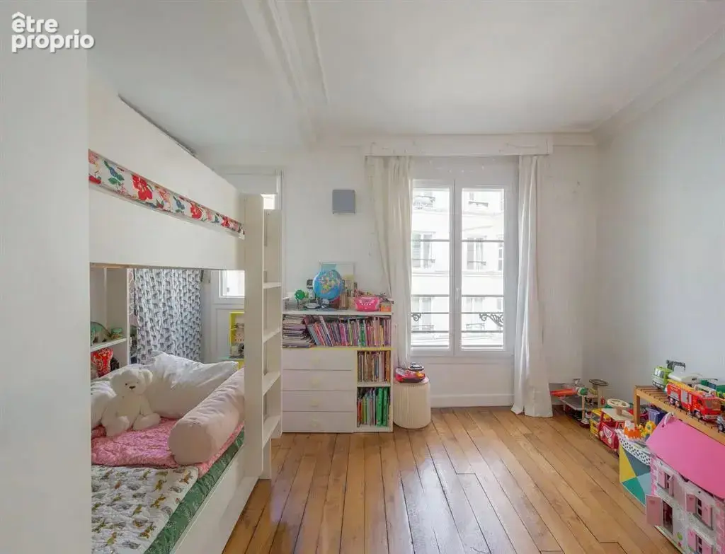 Paris 05 - Jardin du Luxembourg - Appartement 5p - Chambre de se - photo 8