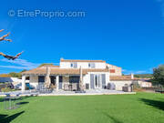 Maison à LE CASTELLET