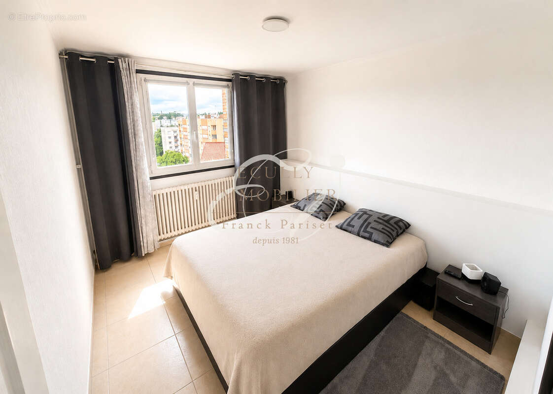 Appartement à L'ARBRESLE