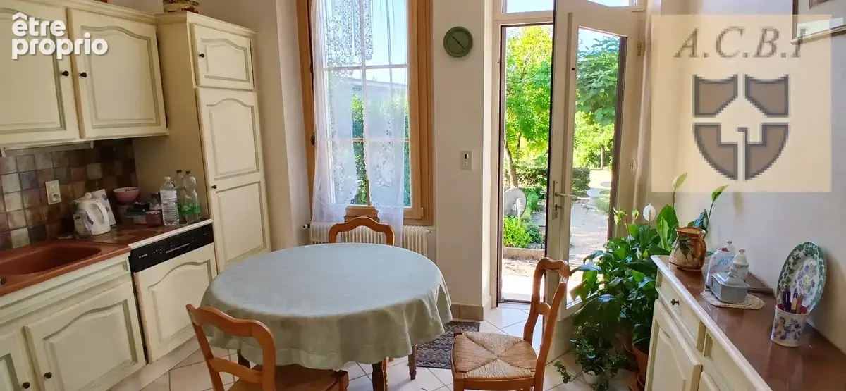 Maison bourgeoise des années 1920   Charme, volumes et jardin au bord du Loir   Vendôme - photo 10