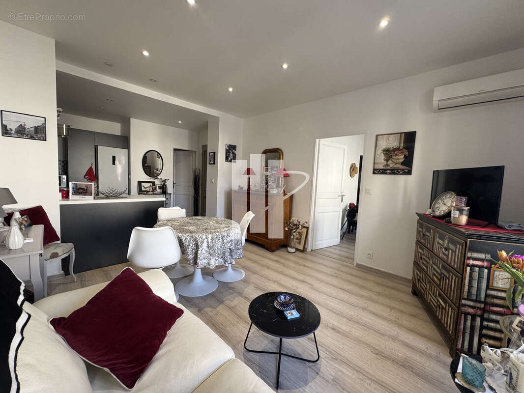 Appartement à SAINT-RAPHAEL