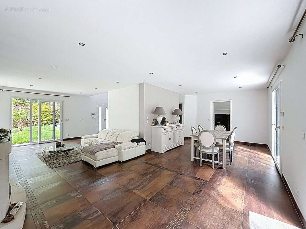 Maison à VILLIERS-SAINT-FREDERIC