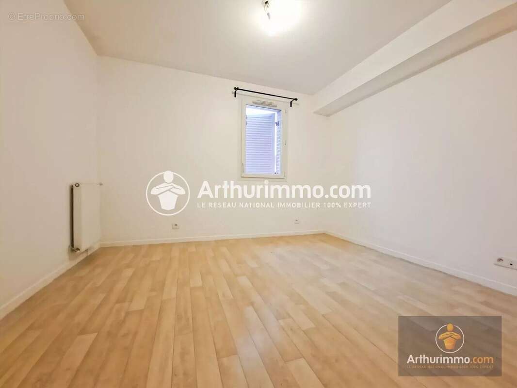 Appartement à SAINT-PIERRE-DU-PERRAY