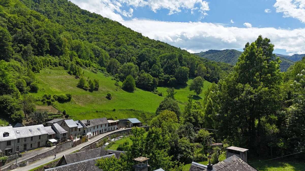 Maison à SAINT-LARY