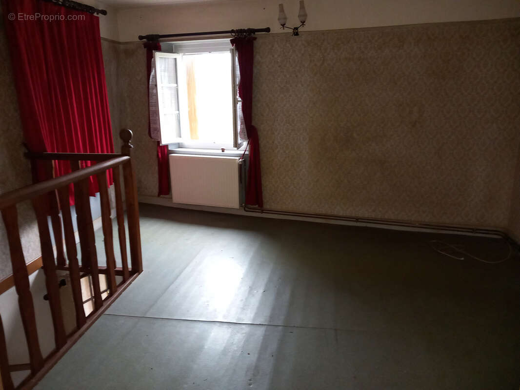 2 maisons à rafraîchir, dépendances, sur 1107m2 avec puits - photo 17