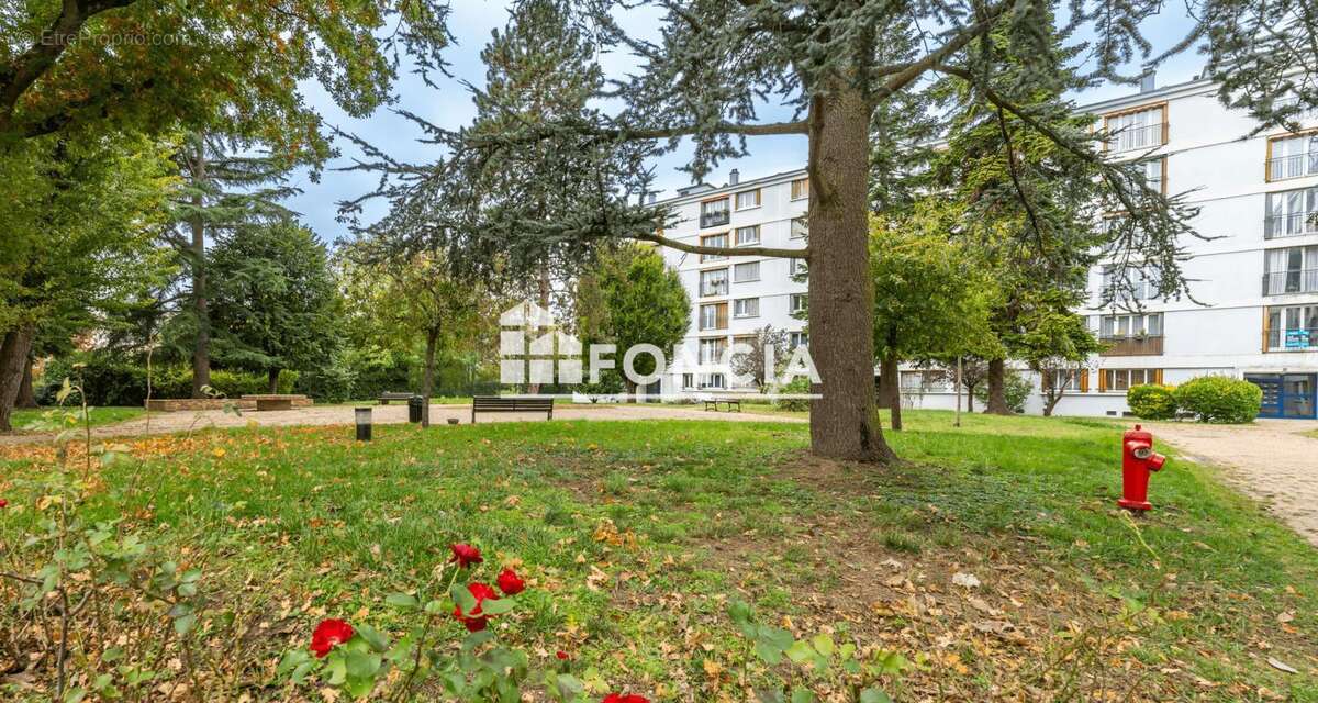 Appartement à LE PLESSIS-TREVISE