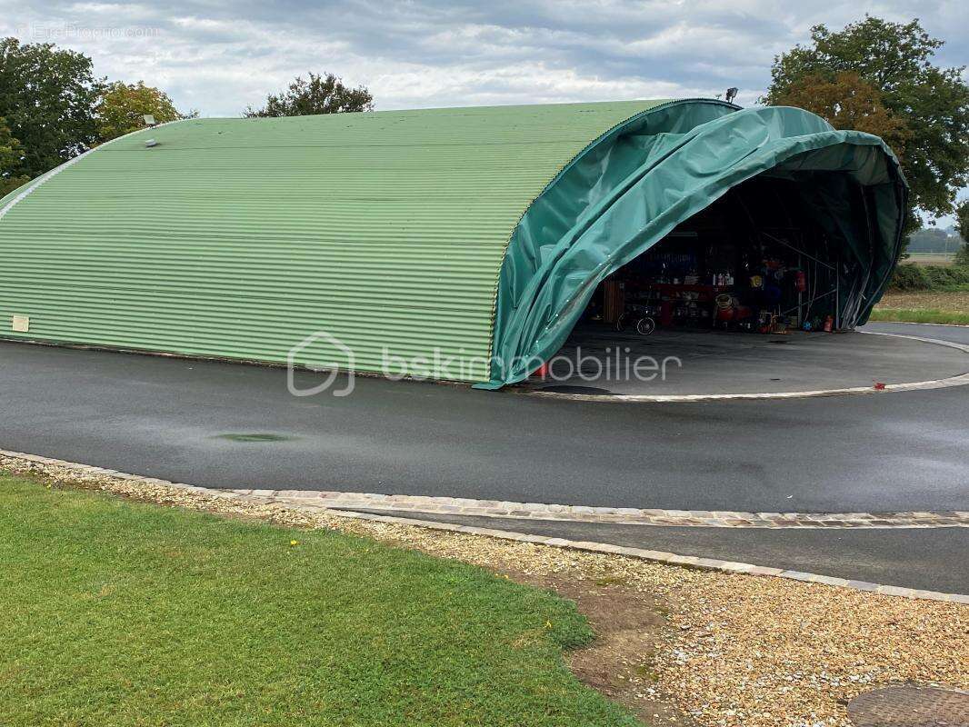 Maison à COURVILLE-SUR-EURE