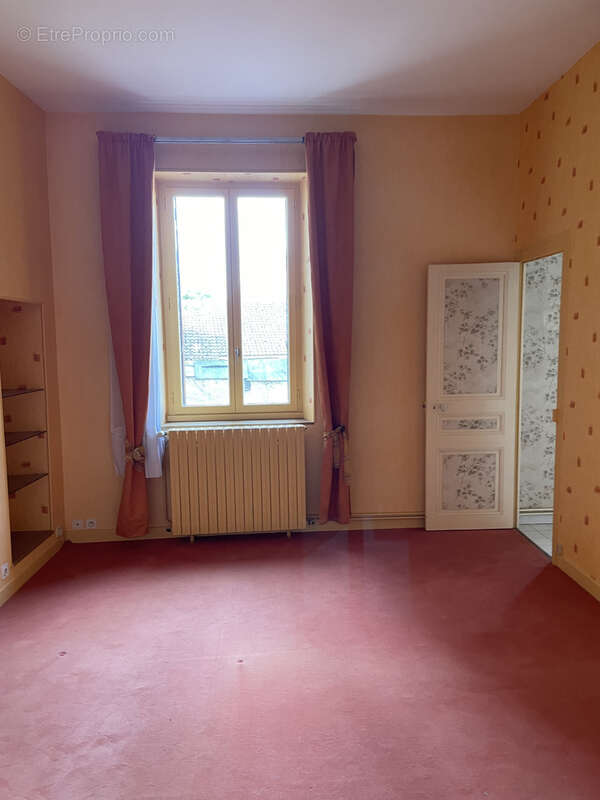 Maison à COSNE-COURS-SUR-LOIRE