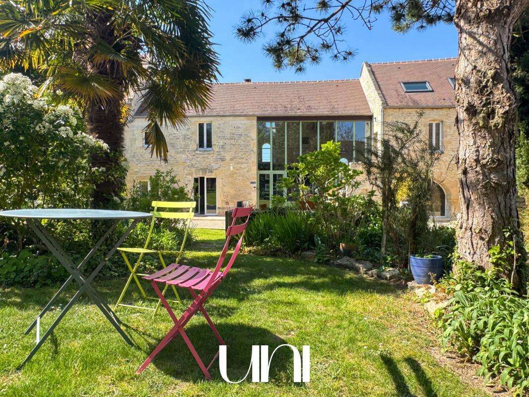 Maison à FONTAINE-HENRY