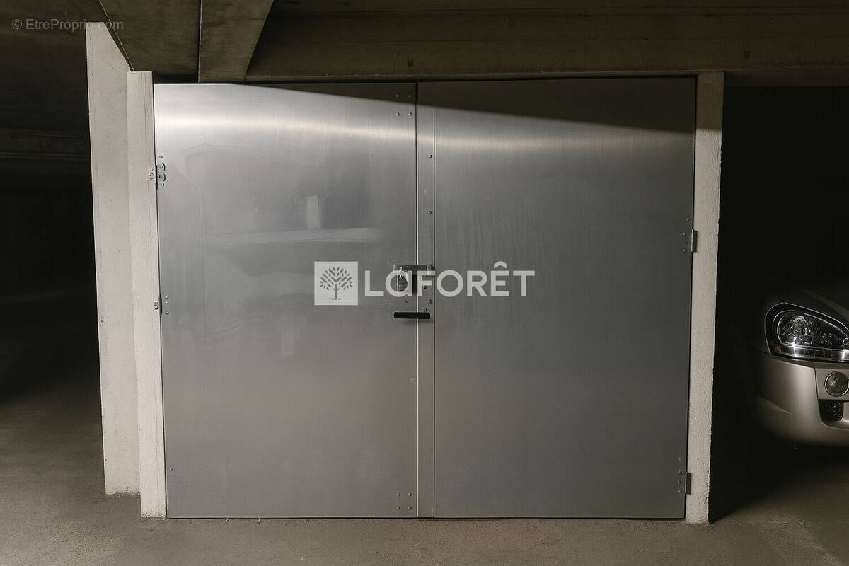 Parking à PARIS-15E