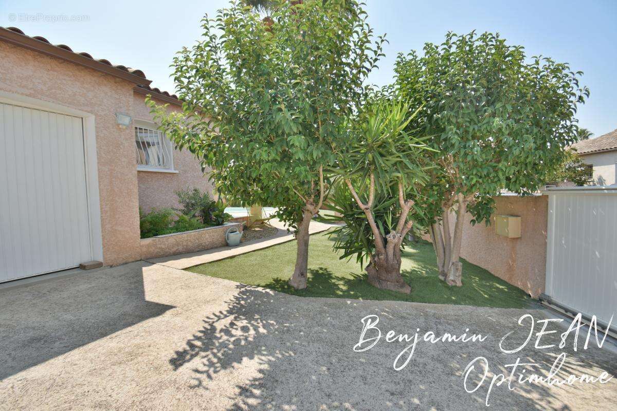 EN EXCLUSIVITÉ – Maison F4 de plain-pied avec piscine à Sérignan - photo 6