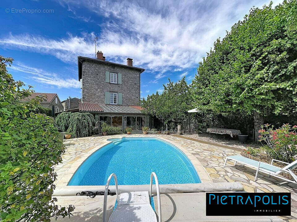 Maison à SOUCIEU-EN-JARREST