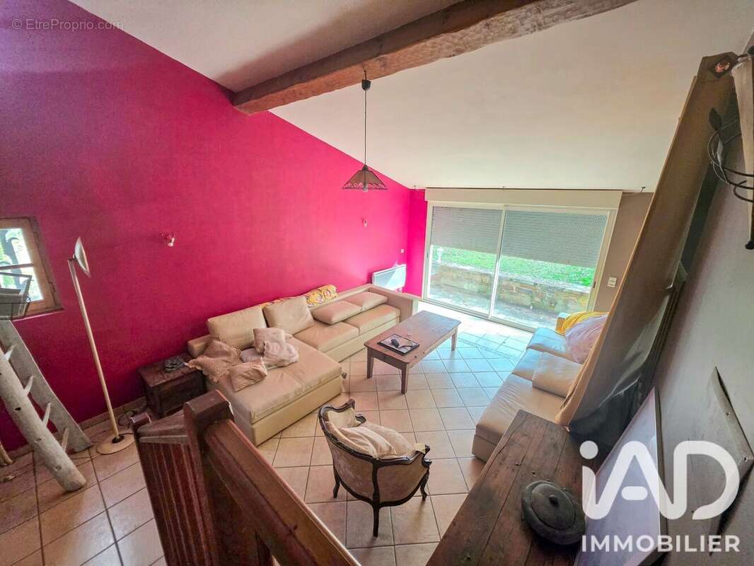 Maison 153 m² à Saint-Hilaire-Bonneval  - photo 4