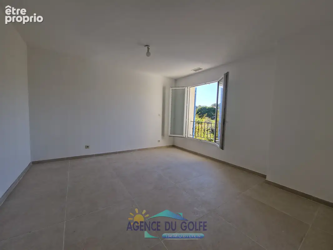 Villa T 4 avec beau jardin et piscine - photo 7