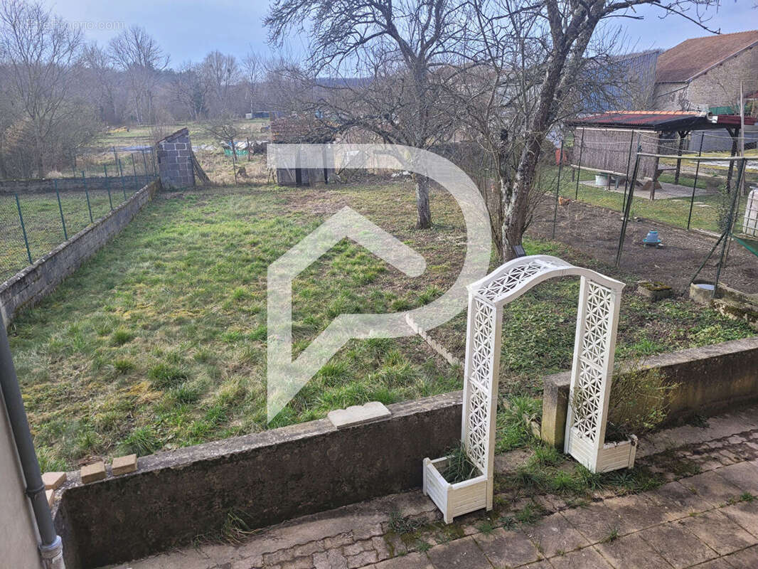 Maison à DOULAINCOURT-SAUCOURT