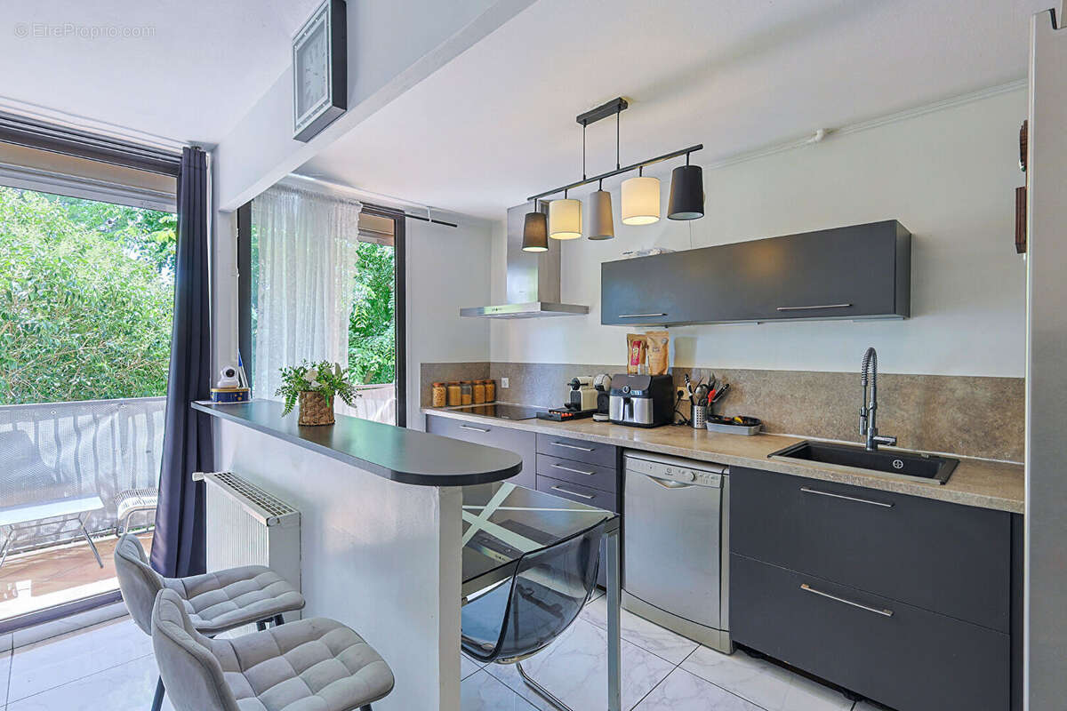 Appartement à MARSEILLE-13E
