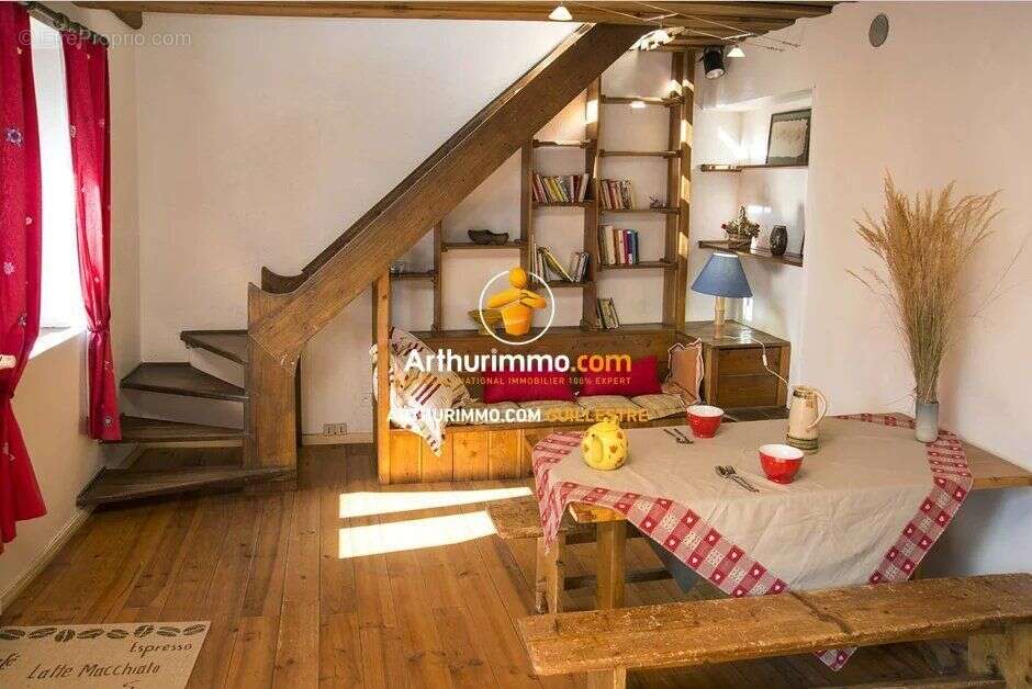 Commerce à RISTOLAS