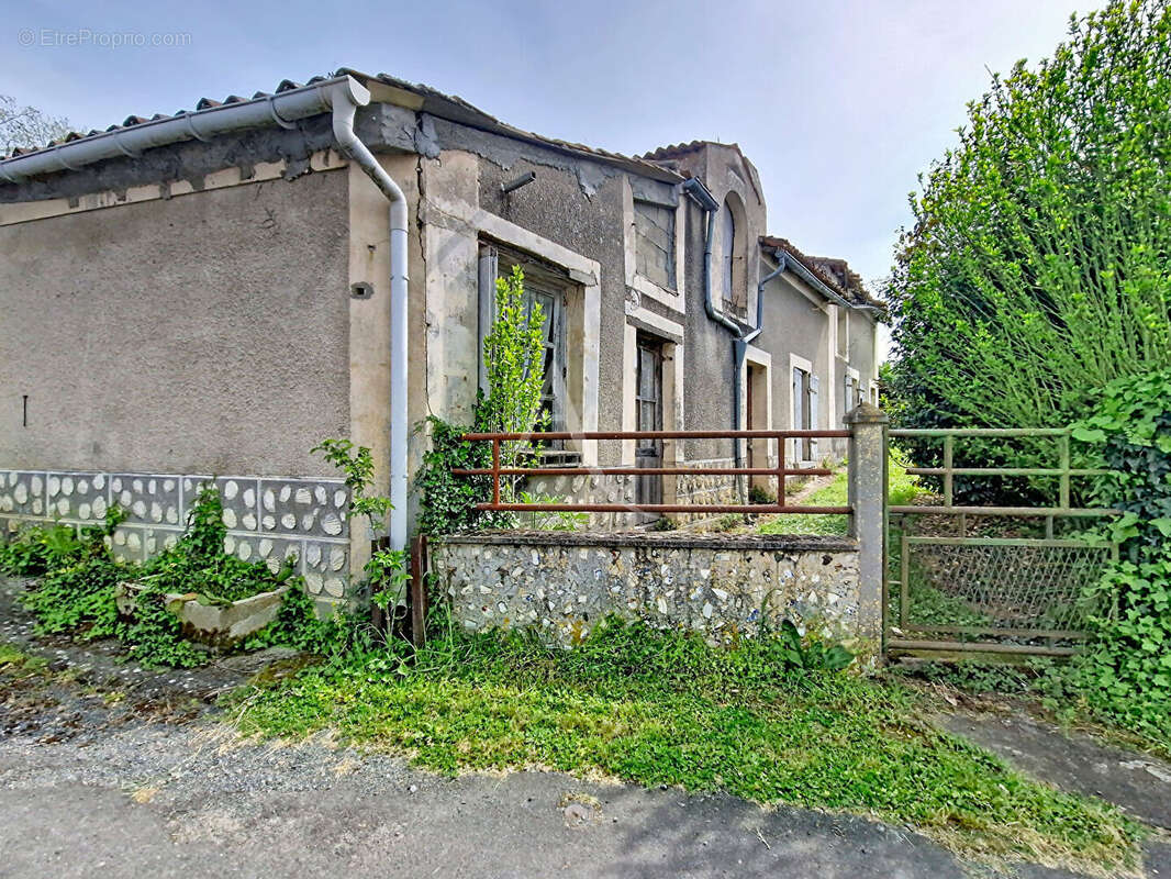 Maison à DOUE-LA-FONTAINE
