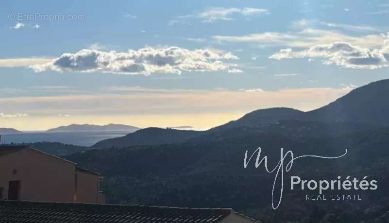 Appartement à LA CROIX-VALMER